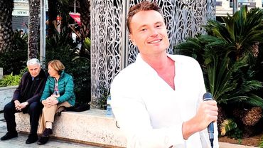 SMOGLYANKA - Ivan canta una canzone russa per le strade d'Europa | La polizia è arrivata