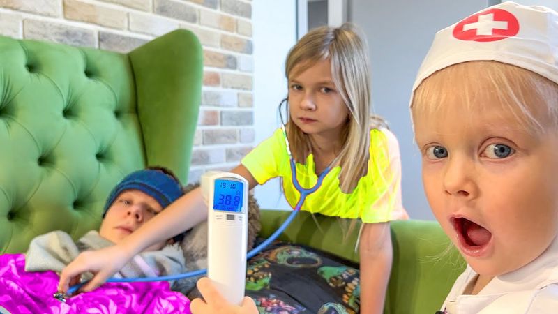 НИКА И СОФИЯ ПОМОГАЮТ БАТЬЯМ ВЫЗДОРОВИТЬ. СОФУНЬЯ ШАЛУНЬЯ