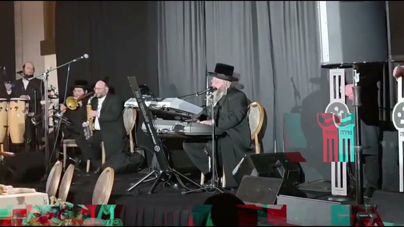 Meir Adler 🎹 Meilech Braunstein 🎤 Shira Choir