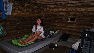 I LIVE ALONE in a HUT in a DEEP FOREST in the NORTH. Part 1.