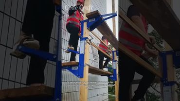 Manual Climbing Scaffolding System