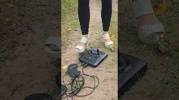Sega Genesis crushed with heels. Full video on getting to know us premium. #asmrcrunch #crushtest