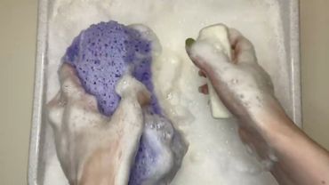 ASMR 🌲🧺Laundry soap with pine needles | АСМР 🌲🧺 Мыление хозяйственного мыла с хвоей