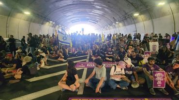 Israeli protesters block Jerusalem roads during rally for release of hostages | AFP