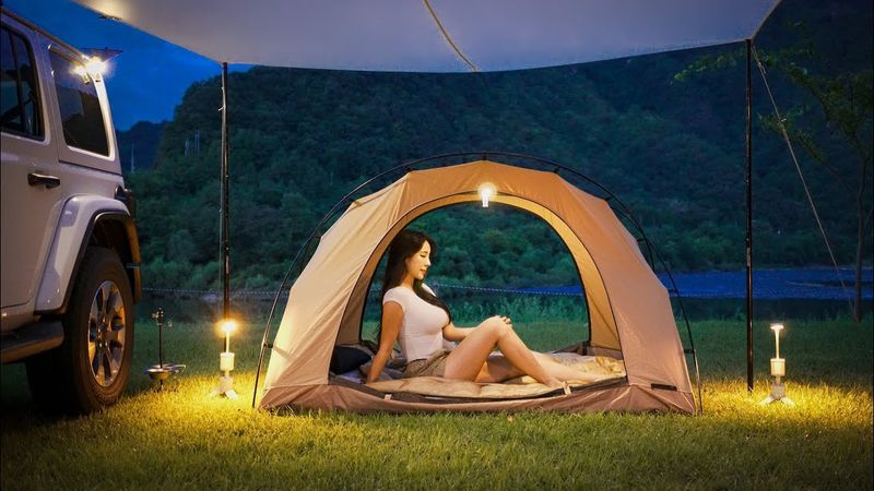 Solo-Camping an einem märchenhaften Flussufer, wo der Herbst hereingebrochen ist💗Geräusche der Natur