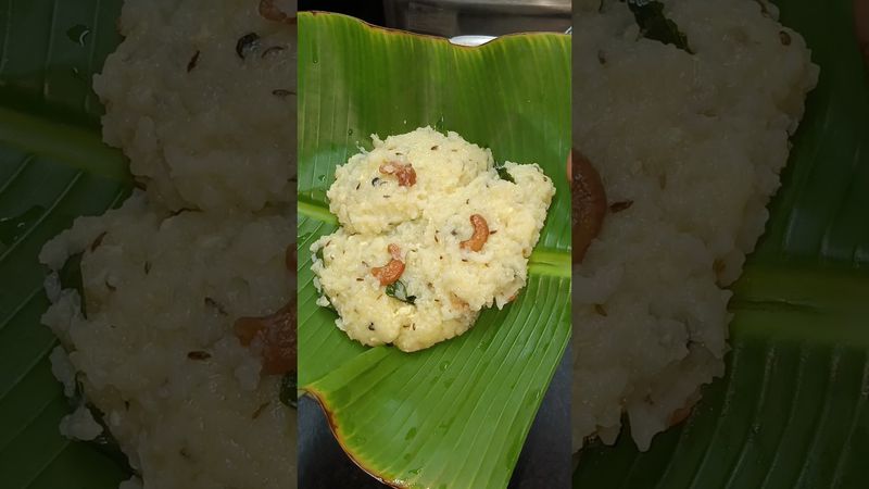 Hotelstyle Ven Pongal🤤 #breakfastrecipe#shorts#shortsfeed#tamil#food#easy#cooking#yummy#favorite#yt