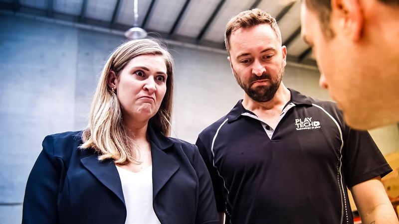 НЕОЖИДАННАЯ ЗАМЕНА БОССА НА РАБОТЕ - BORED на Русском