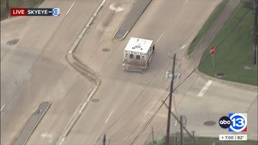 Stolen ambulance chase crashes out in Houston