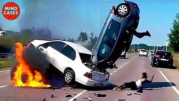 When Speed Gets Dumb – Brutal Real Car Crashes by Idiots in Cars