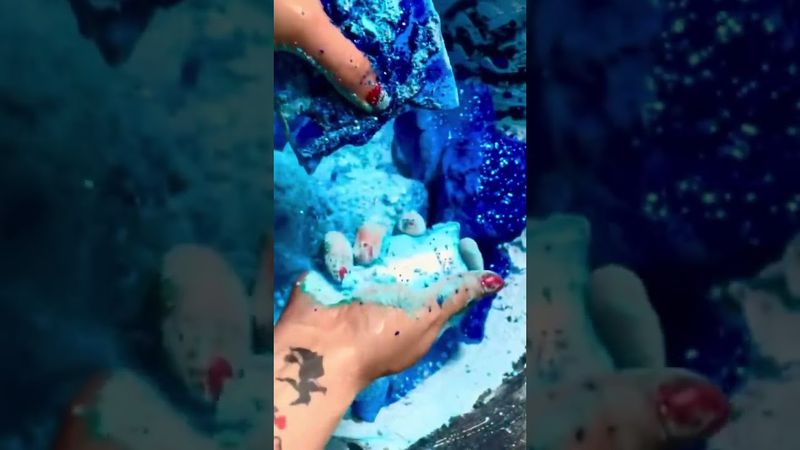 Oily Blue Fresh Chalk