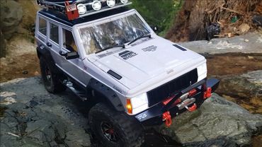 TFL T10 Full Metal Jeep Cherokee Gaya Valley Adventure