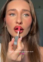 Trying @Fenty Beauty’s new gloss bomb shade in Dragon Mami 🐉🌺👄✨🩷 #fen...