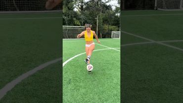 Freestyle, but shot no goal 🥅 😭  #goals #freestylefootball #funny #bikini #health #reelsvideo