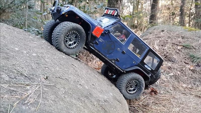 RC CAR TRAL TRACTION HOBBY 1/8 Founder Jeep Mountain Trail 2