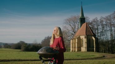 No.23 Daily Meditation  I  5 minutes  I  handpan music "Wholeness"