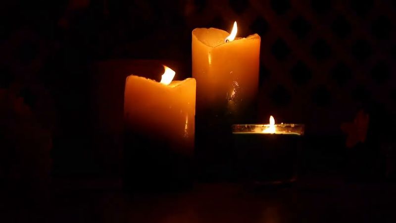 ФУТАЖ горит свеча и тает воск