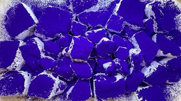 ASMR / JUMBO Chalk with Purple Holi Powder