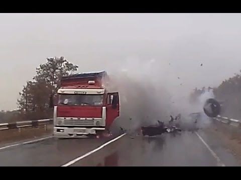 Самые жёсткие и страшные аварии 2015 (с информацией по авариям)