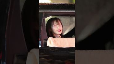 多慧下班路開唱《下雨天》  學會的中文歌越來越多可以開演唱會了吧😆@lee_dahye #李多慧 #이다혜 #cheerleader #fancam #shorts