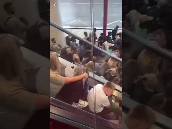 Аэрофлот призвал пассажиров отменённых рейсов не приезжать в аэропорт