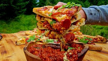 By far the best PIZZA you've ever eaten (CAMPING, ASMR, Relaxing Sounds, Menwiththepot)