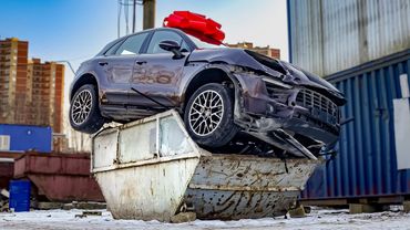 НАШЛИ ПОРШ В МУСОРКЕ!