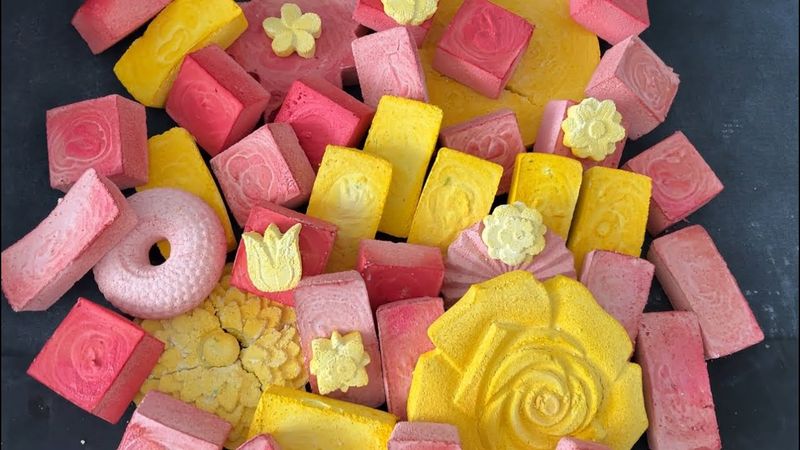 Soft gritty crunchy reforms /gym chalk / asmr