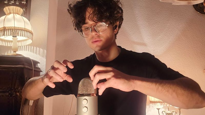 ASMR cosy mic scratching for nighttime relaxation🌙🌌