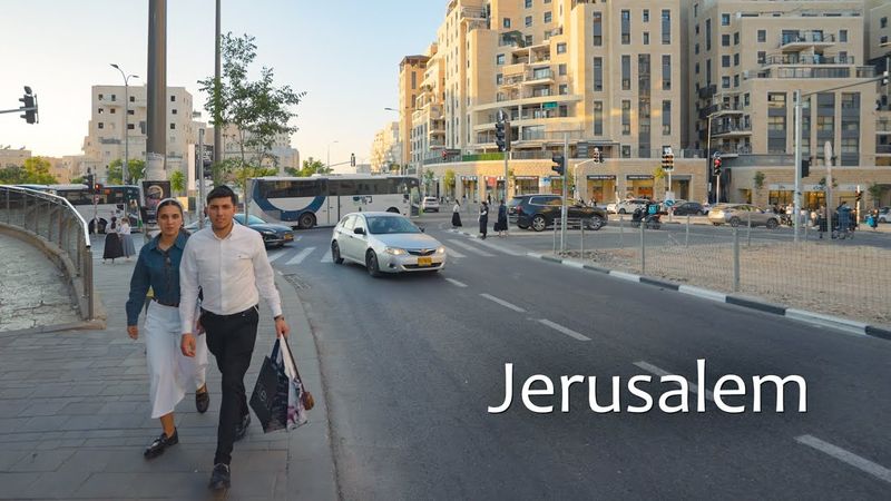 Dans les quartiers les plus religieux de Jérusalem – promenade tranquille en soirée.