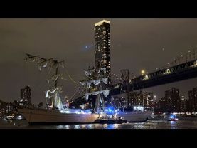 Mexican naval vessel crashes into Brooklyn Bridge, killing two crew members