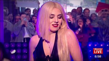 Ava Max – So Am I & Interview (Sunrise | 7NEWS) [1080p]