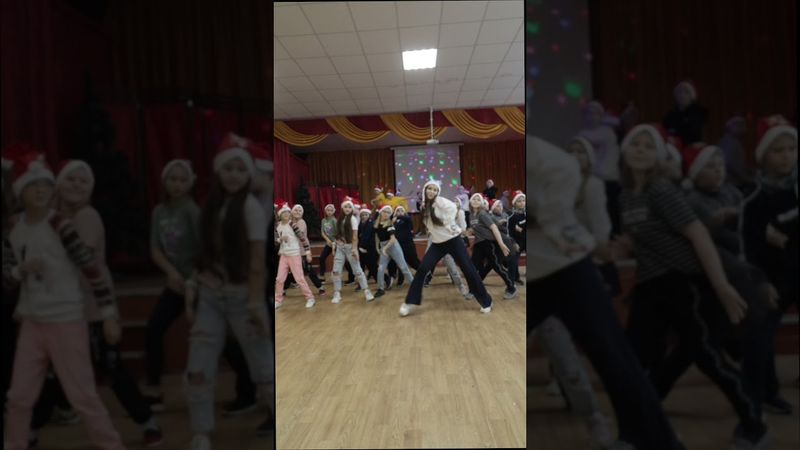 новогодние танцы в школе 1
