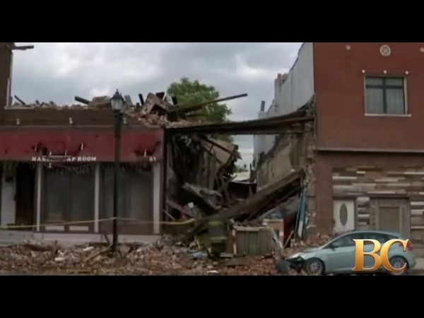 At least 4 killed, 10 injured in suspected St. Louis tornadoes