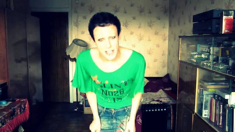 в меня вселились ебливые хуебесы 720p)