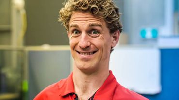 Когда ПРИТВОРЯЕШЬСЯ СОТРУДНИКОМ МАГАЗИНА - BORED на Русском