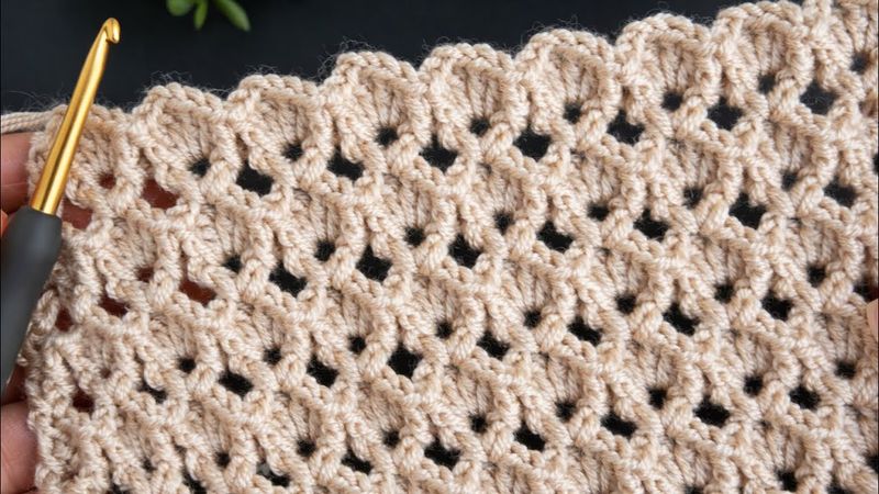Super Easy Crochet Stitch 😍 Perfect for Scarves, Sweaters & Blankets for Beginners