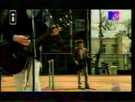 2004 08 - MTV - 12 злобных зрителей 2004 (отрывок)