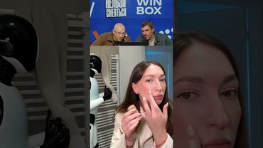 Что творит робот ! Не удержался подписался #юмор #комментшоу #смехсводой #прикол #смешноевидео