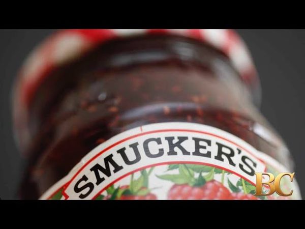 J.M. Smucker plans to remove artificial colors from its jams and other products