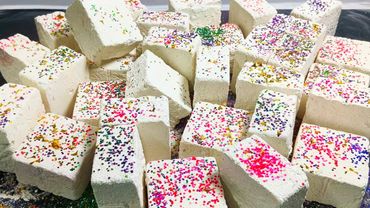 Homemade Gymchalk Blocks Crush #plaingymchalkcrushing #dustygymchalkcrushing #homemadegymchalkcrush