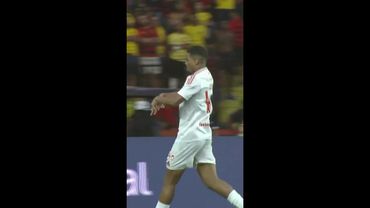 Gol de Gustavo Prado para o Inter contra o Sport