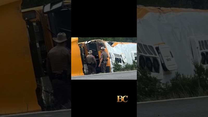 10 injured in school bus rollover in Texas