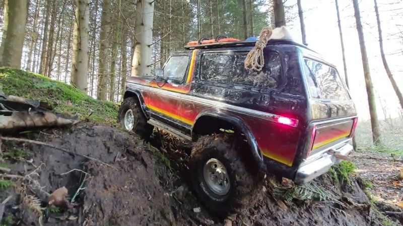 Let me bore you with the slow speed of the Hobbywing fusion 1800kv in tha trx4 bronco