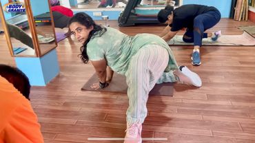 Allenamento brucia grassi per glutei, interno cosce e gambe in 10 minuti!