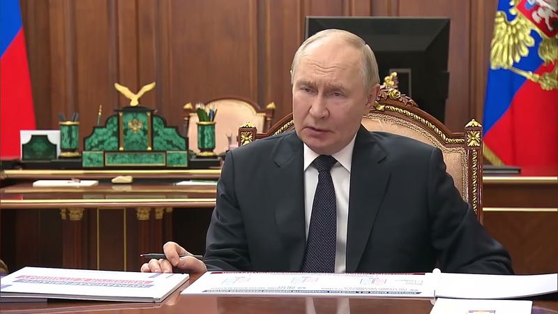 «Арктика — новый космос»: Чибис раскрыл Путину главный риск для Севморпути после 2035 года