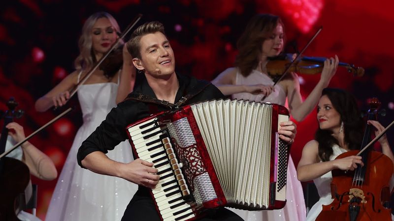 Алексей Воробьев - Половинка // Творческий вечер Ларисы Долиной на Новой Волне 2025