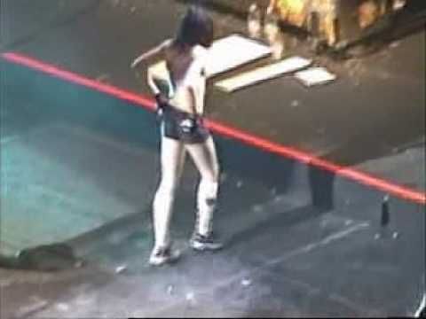 KoRn: Earache My Eye (Live)