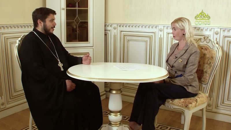 О земном и о небесном. Собор двенадцати апостолов