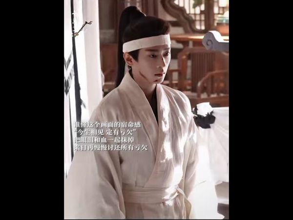 Who can understand Xiao Jue's charm at this moment! With wounds on her cheeks and tears in her eyes!