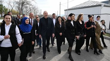 İlham Əliyev və birinci xanım Mehriban Əliyeva Ağdərədə sakinlərlə Novruz tonqalını alovlandırıblar